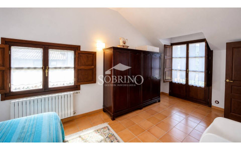 1899_46686268000_db17edc9-4303-4548-be40-060b9d21f0b0.jpg